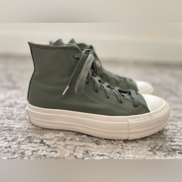 Converse High Top Green Leather Lift Platform Hi Womens size 7 - Picture 2 of 8